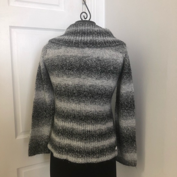 Telluride clothing Gray & white striped Cardigan - Picture 5 of 5